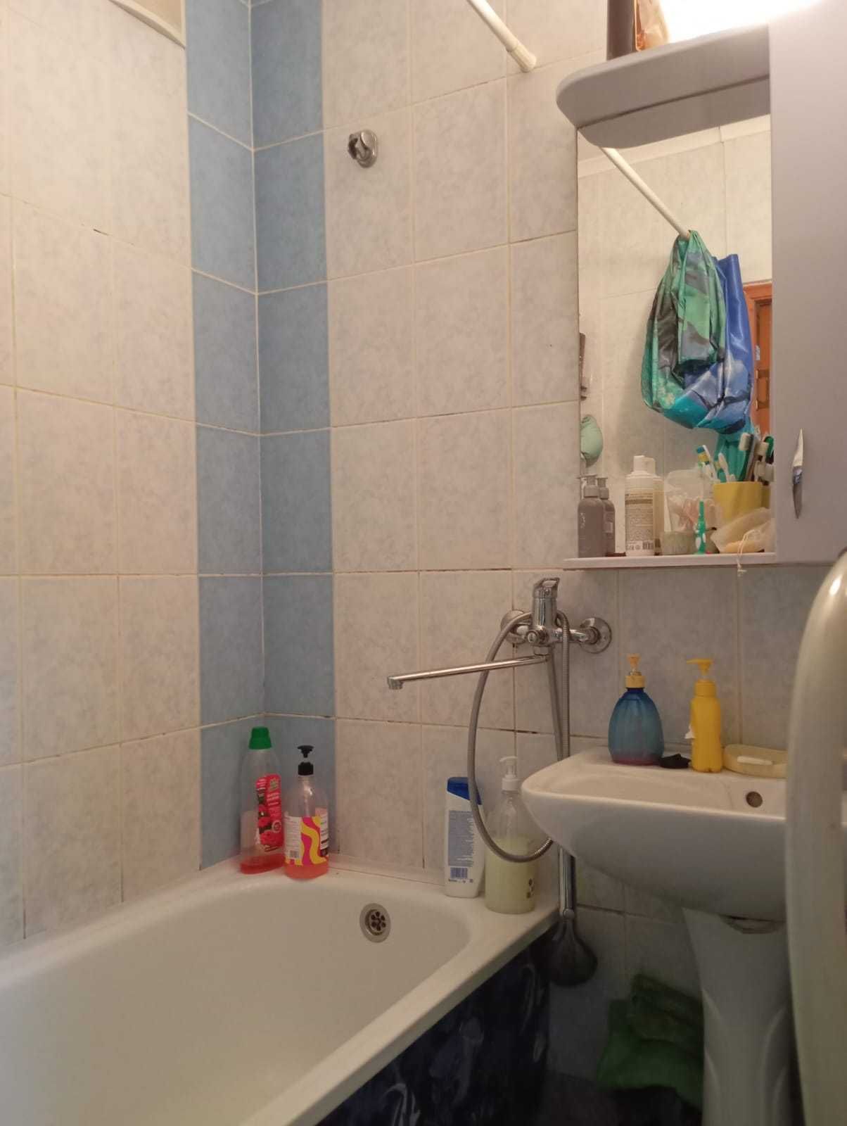 Продам 1 комнатную торг!!!
