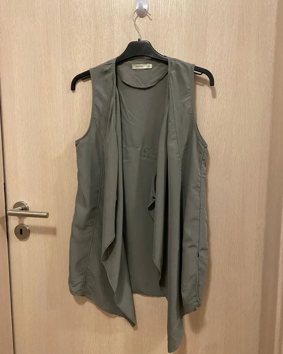 Vestă De Vară. Elegantă.