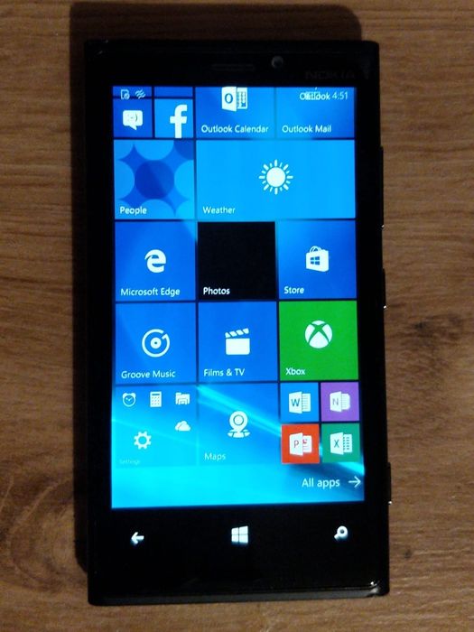 Nokia Lumia 920 (Windows 10 Mobile)
