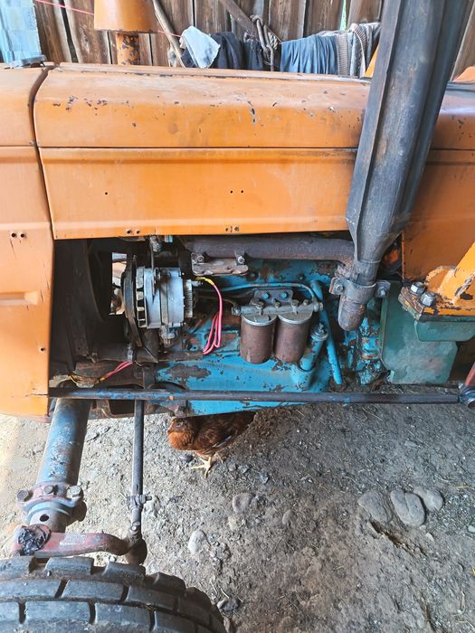 Vând tractor fiat 415