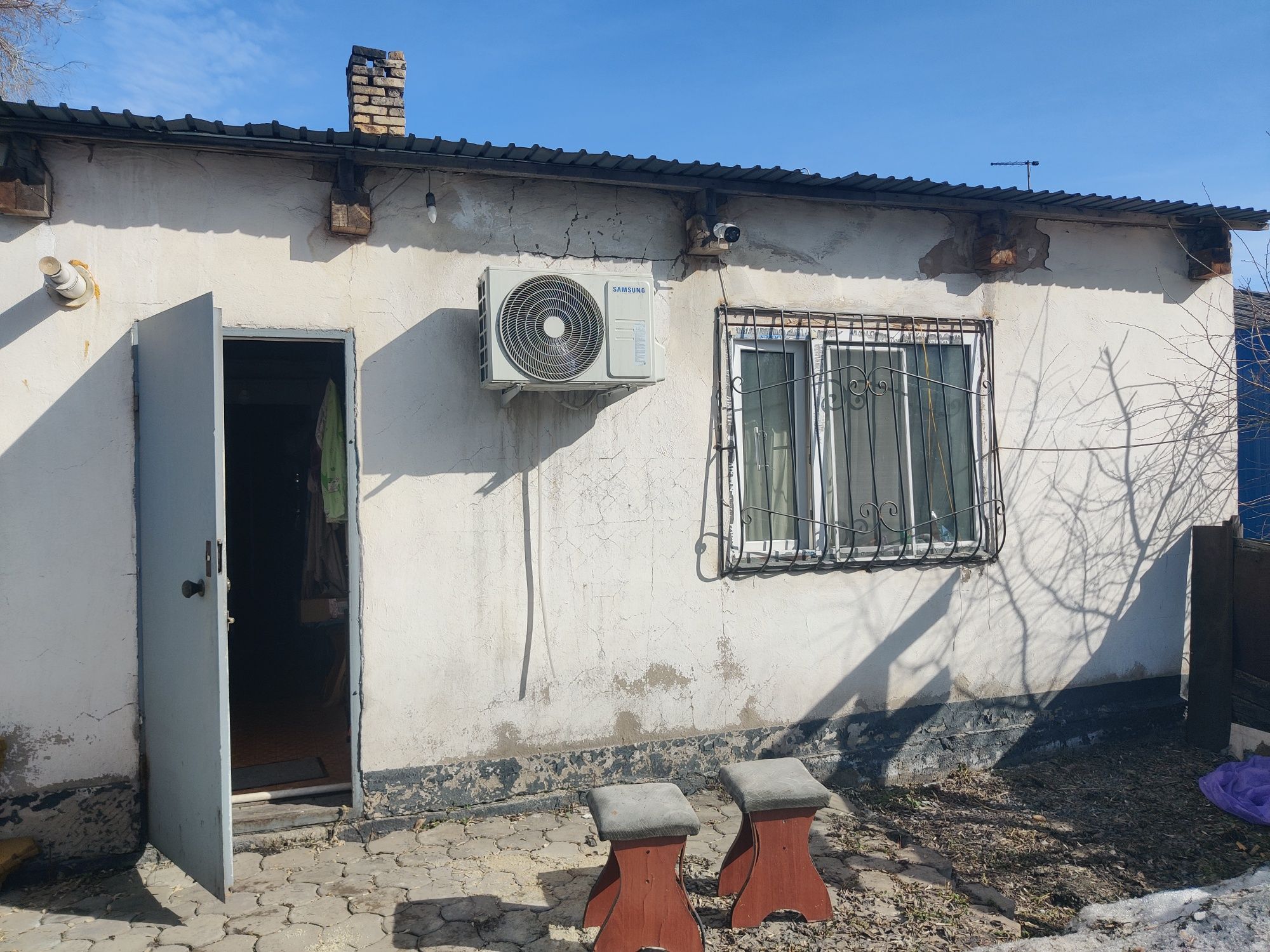 Продаю дом барачного типа .на 6 квартир