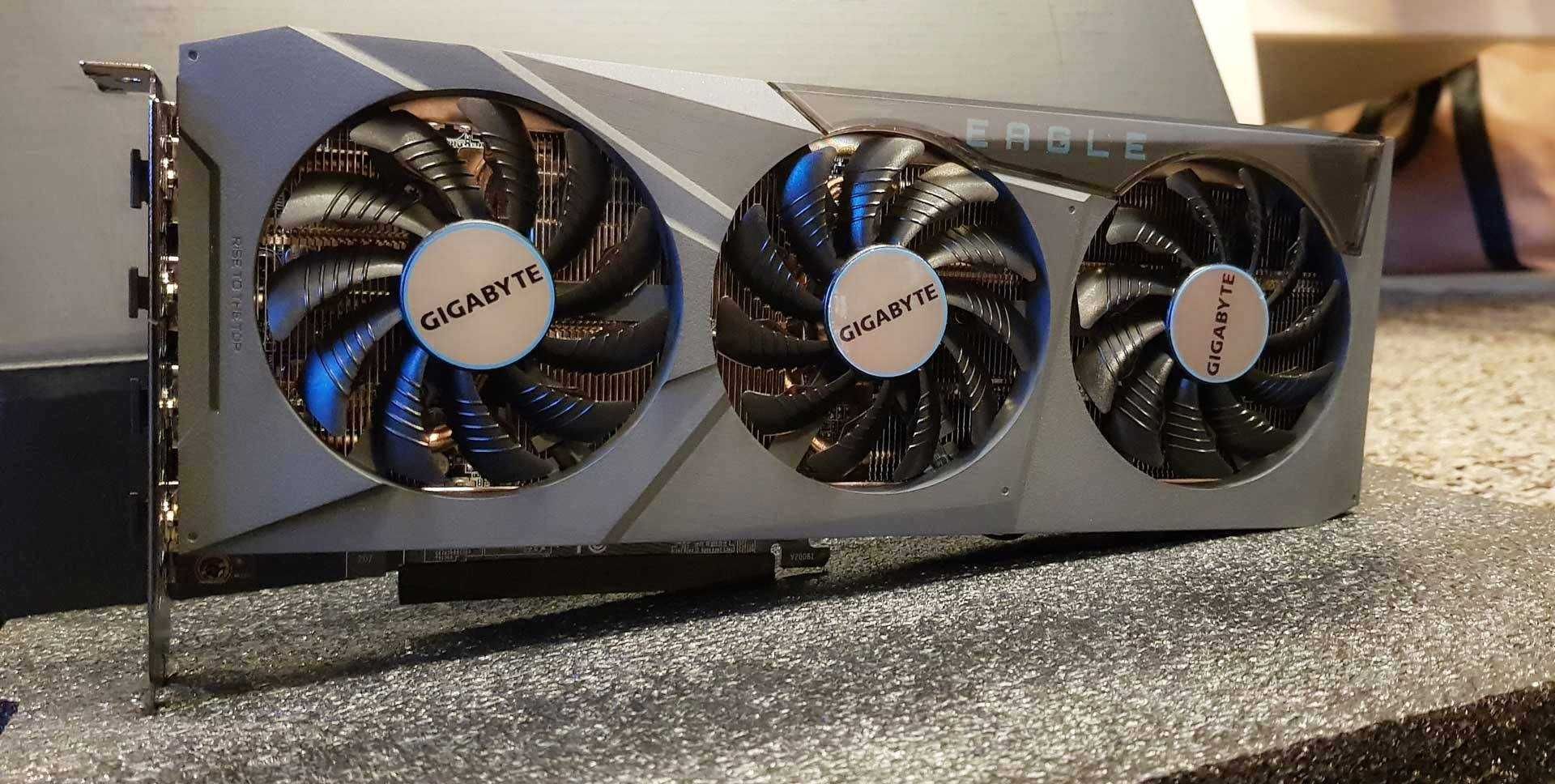 НОВА видеокарта Gigabyte GeForce RTX 3070 EAGLE OC