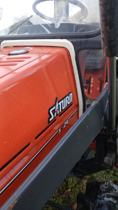 Vând tractor Kubota Saturn