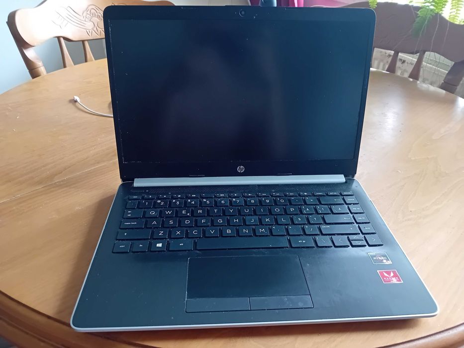 Laptop HP 14-dk0xxx – SSD 480 GB, Funcțional, Camera Web defectă