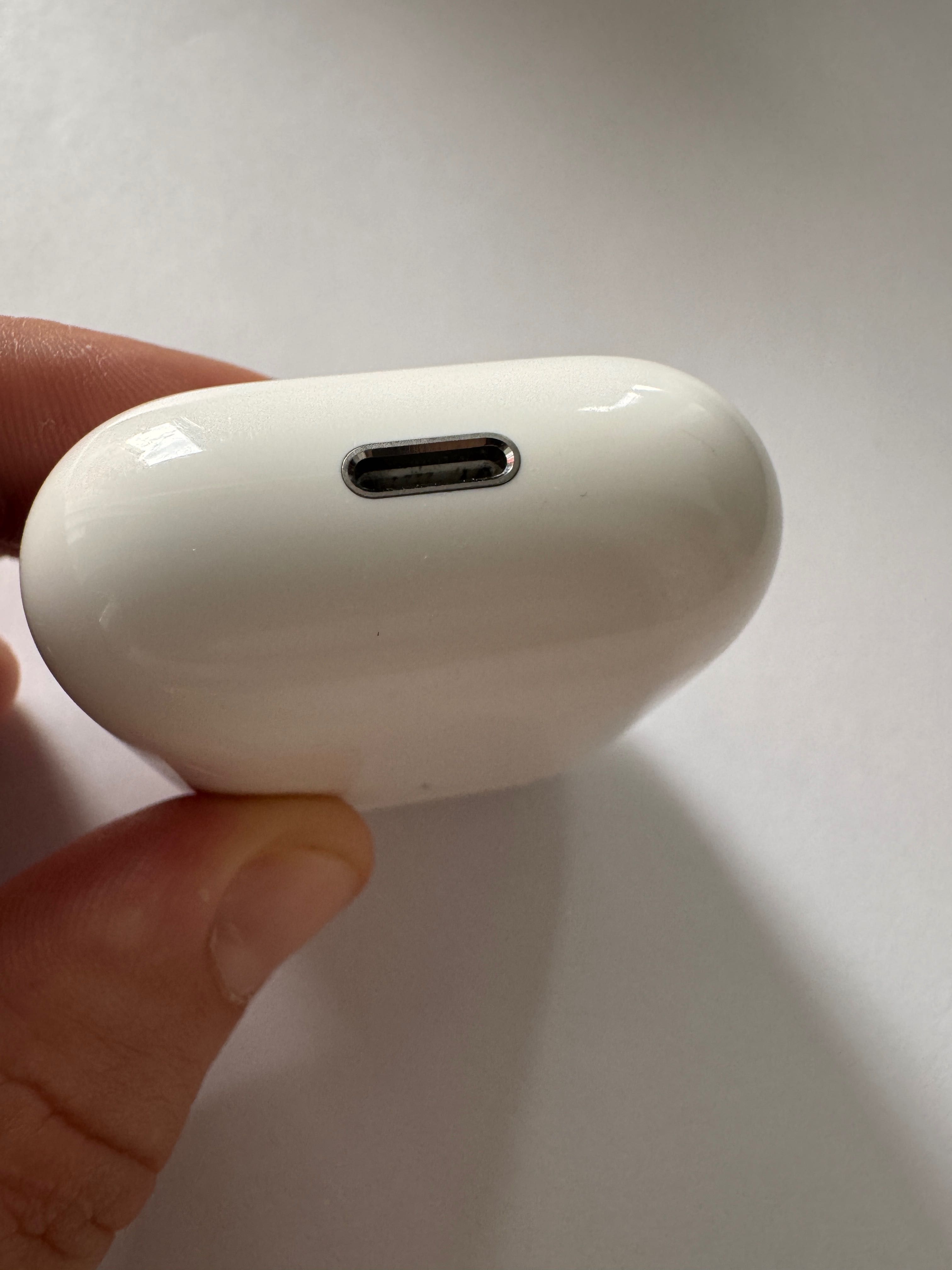 Apple AirPods 2 with wireless charging case оригинал с чехлами