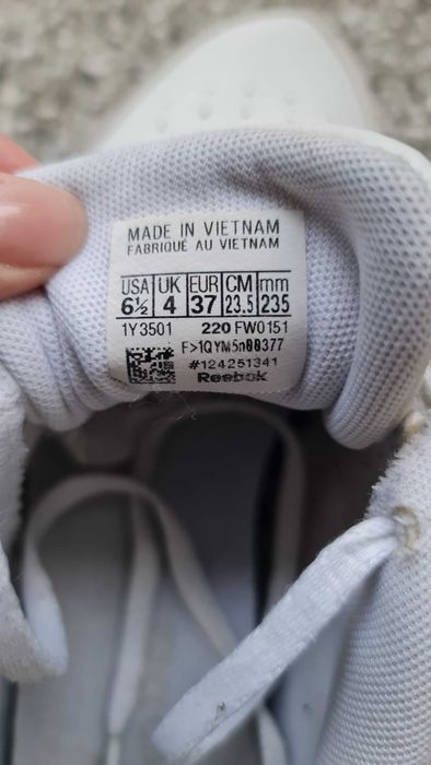 Reebok бели кожени маратонки -номер 37
