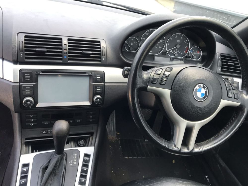 Dezmembrez BMW 330ci ,Recaro incalzit,HK,Navi,xenon,motor 3.0i 231cp