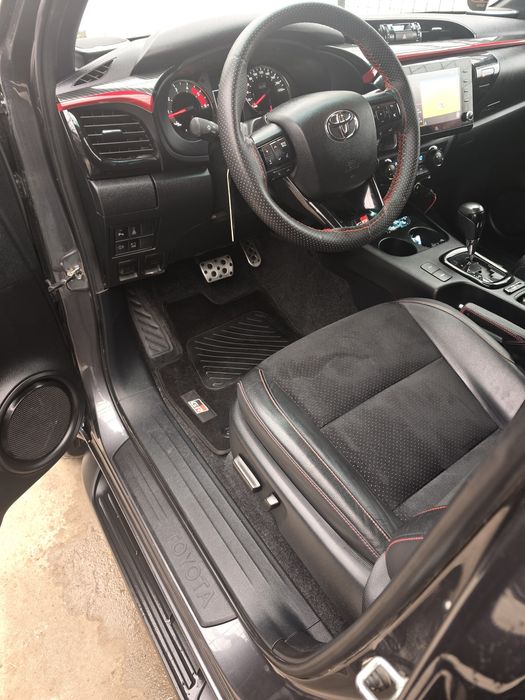OCAZIE !!!  TOYOTA HILUX GR Sport - 2024