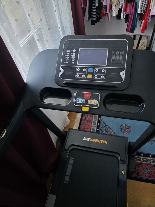 Banda de alergat electrica PROGRESSIVE RUN4000NTECH,