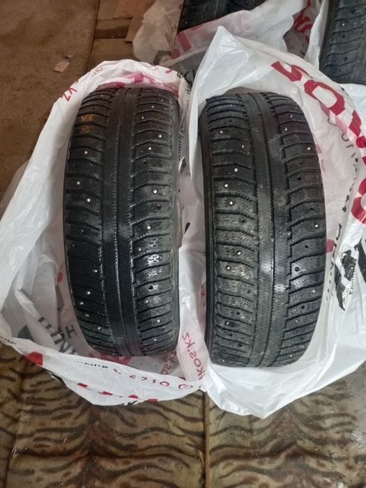 Продам шины 205/65/15 .