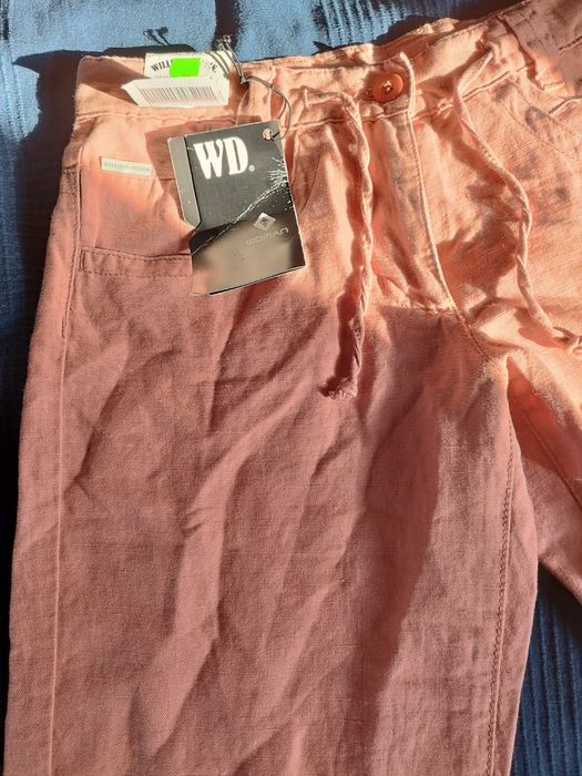 Pantaloni scurți noi, damă roz mărimea 36/38