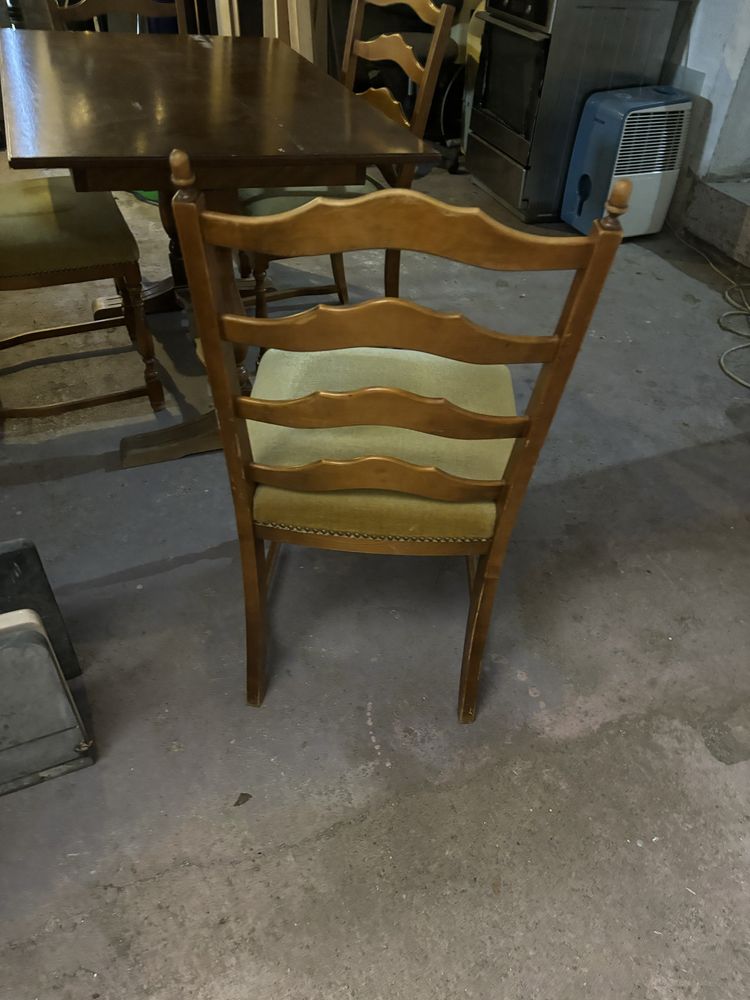 Masa cu scaune lemn