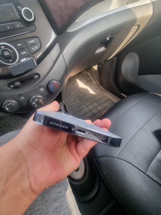 Iphone 13 pro max srochno sotiladi 7 mil som