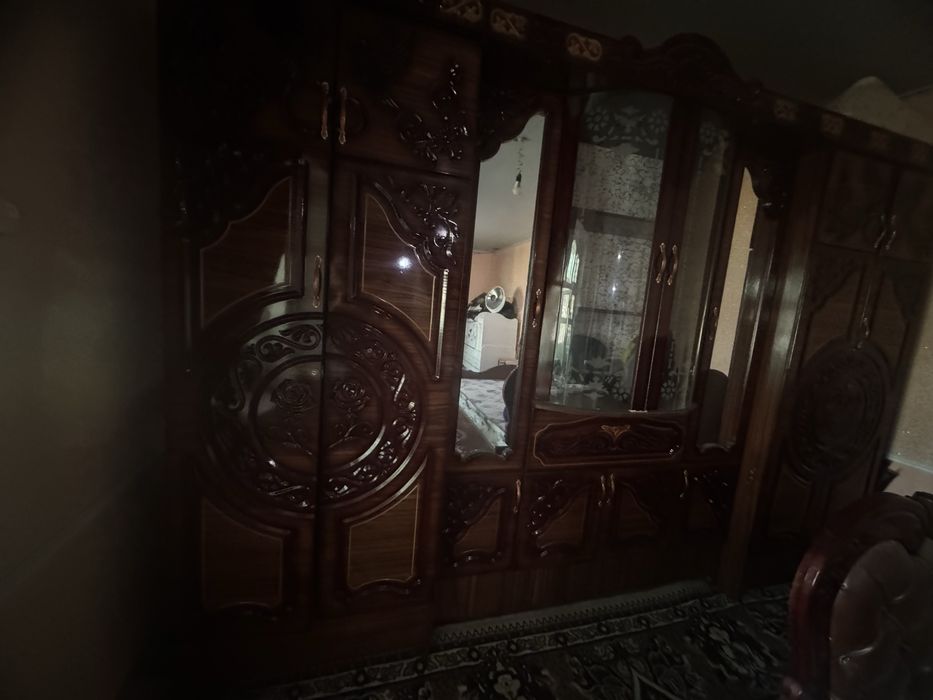 Yotoqxona mebellari, spalni matraslari juda yaxshinsifatli