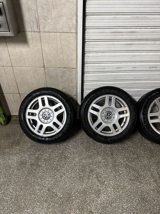 Продавам 16" Джанти Ronal с гуми Tracmax 205/55/16 dot 22
