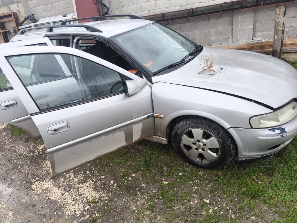 Вектра Б 2,2 дизел На части