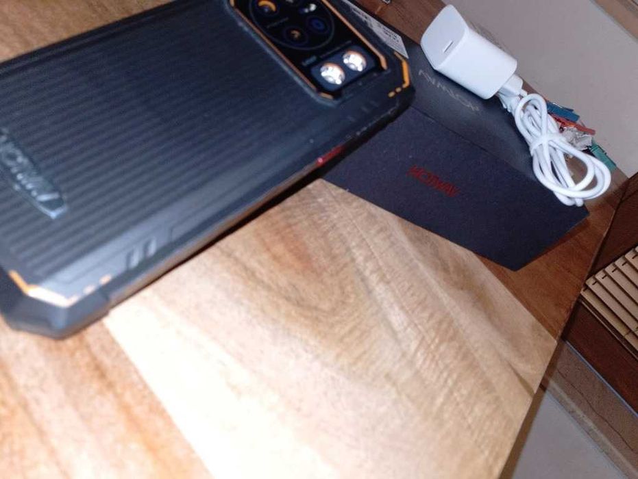 Cyber13Pro водо удароустойчив телефон 8ядр 256GB 20GB 10800mAh запазен