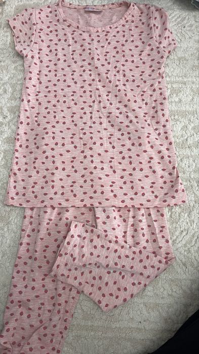 Вещи на девочку в отличном состоянии