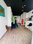 Spatiu comercial Racaciuni, central, vad bun, renovat preluare afacere
