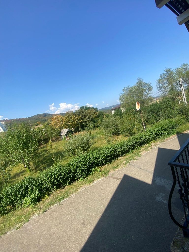 Teren intravilan(loturi),la strada, Tg Neamt,zona superba!