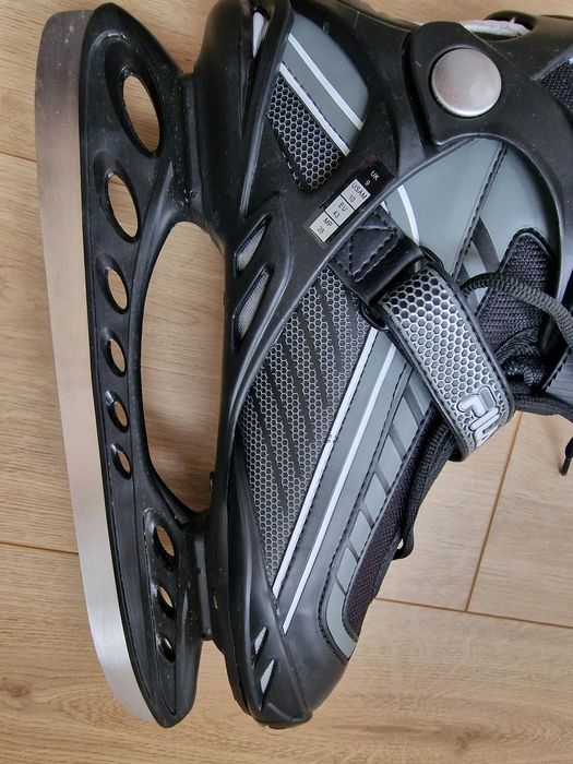 Vand patine pt gheata impecabile (cateva purtari)