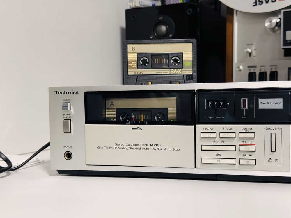 Deck TECHNICS RS-M206,vu-metre analogice,Japan,metal,sunet foarte bun!
