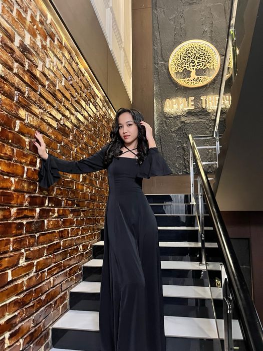 Красивое женское платье