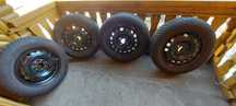 Vând roti iarna 165/70 R14 anvelope + jante