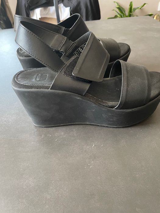 Продавам дамски обувки