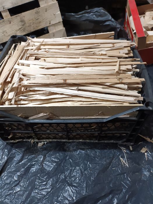 Așchii  lemn pentru  aprins focul