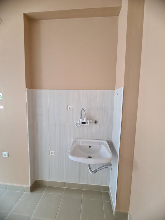 Дава се под наем Магазин в Ямбол, Аврен - 22 кв.м за 178.5 € - Снимка #16