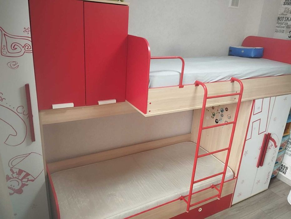 Двухъярусная кровать.
