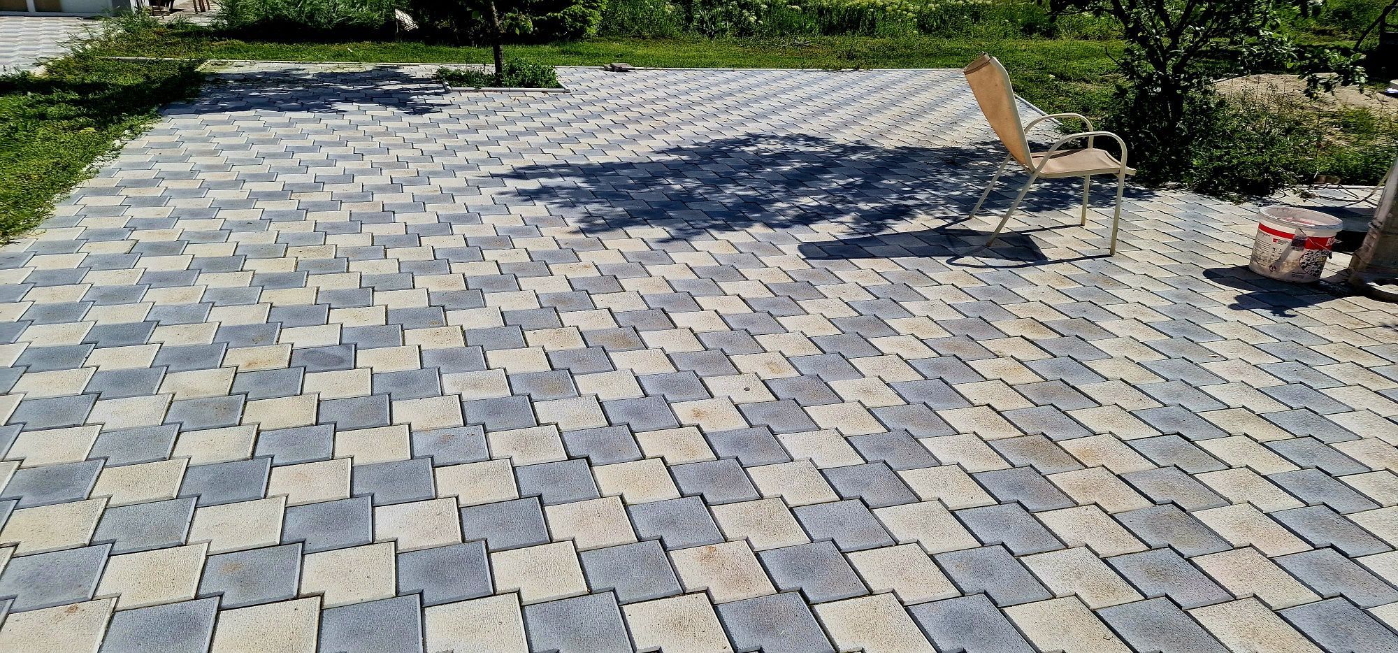 Oferim pavaje si pavele diverse modele pentru gradina montaj si transp