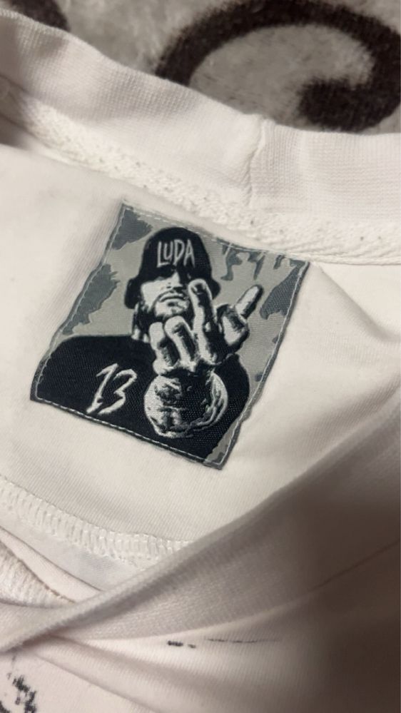 Рядка тениска на Luda