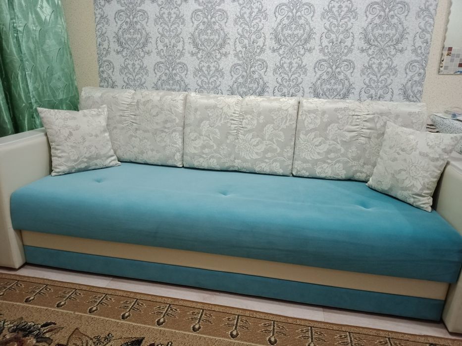 Мебель продам стенку и диван