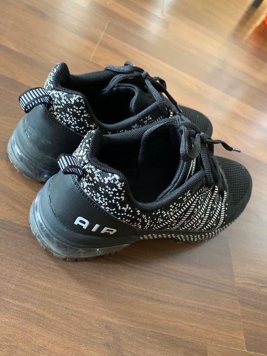 Pantofi sport, unisex, mărimea 40 (interior 25,5 cm)