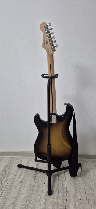 Vând chitară electrică Squier și amplificator Ibanez Tone Blaster