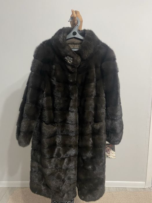 Продаётся норкавая шуба