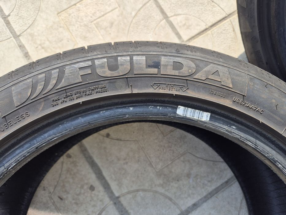 2бр.летни гуми 225/45/17 94V Fulda 24г.