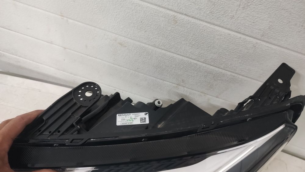 Far stânga Logan 3 , Sandero stepway 3, jogger cod 260602561r