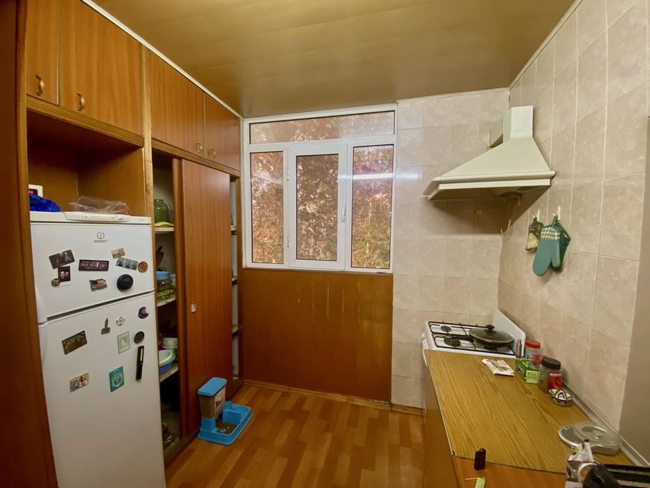 2 (переделаная) в 3 комнаты квартира