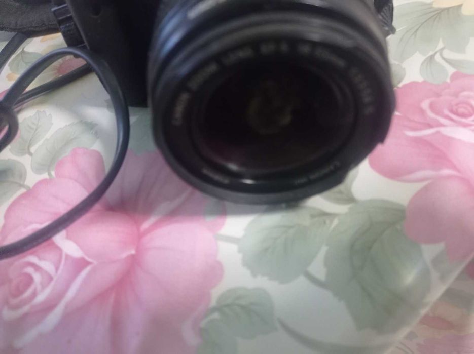 Фотоапарат Canon 500D , Canon 400D за частu. Panasonic lumix DMC-FS16.