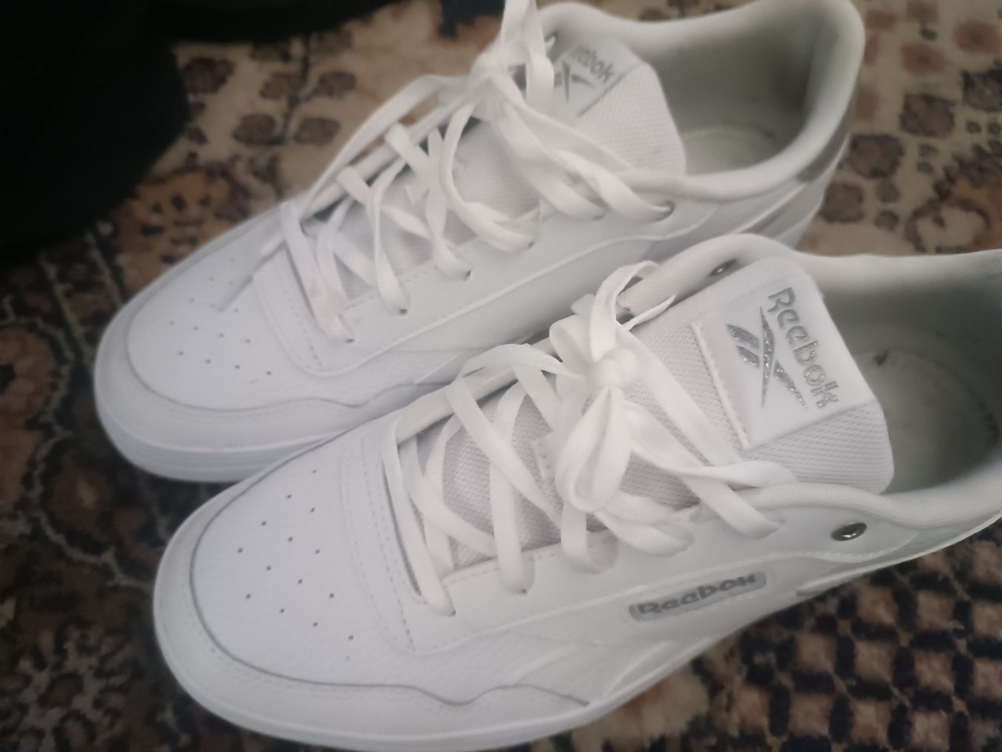 Reebok Бели дамски маратонки