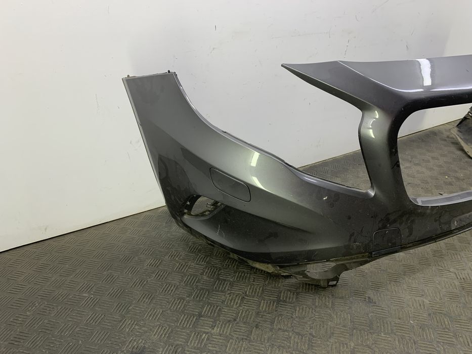 Dezmembrez Bara fata de pe Mercedes-Benz GLA 2013-2017