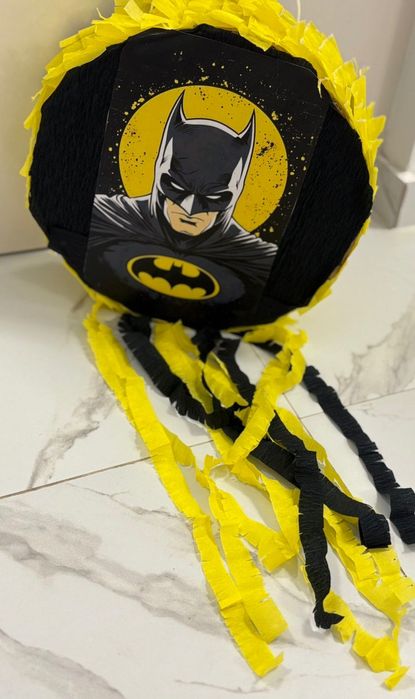 Тематична пинята с 1кг бонбони