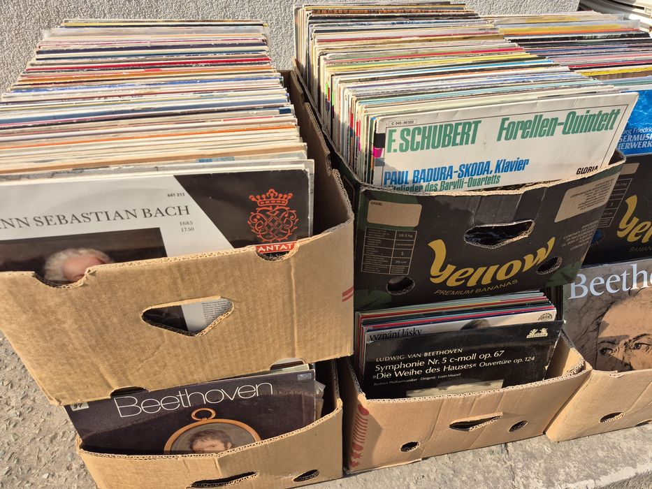 Vând Lot 200LP Discuri Vinil cu muzica clasica mixta pentru pick-up