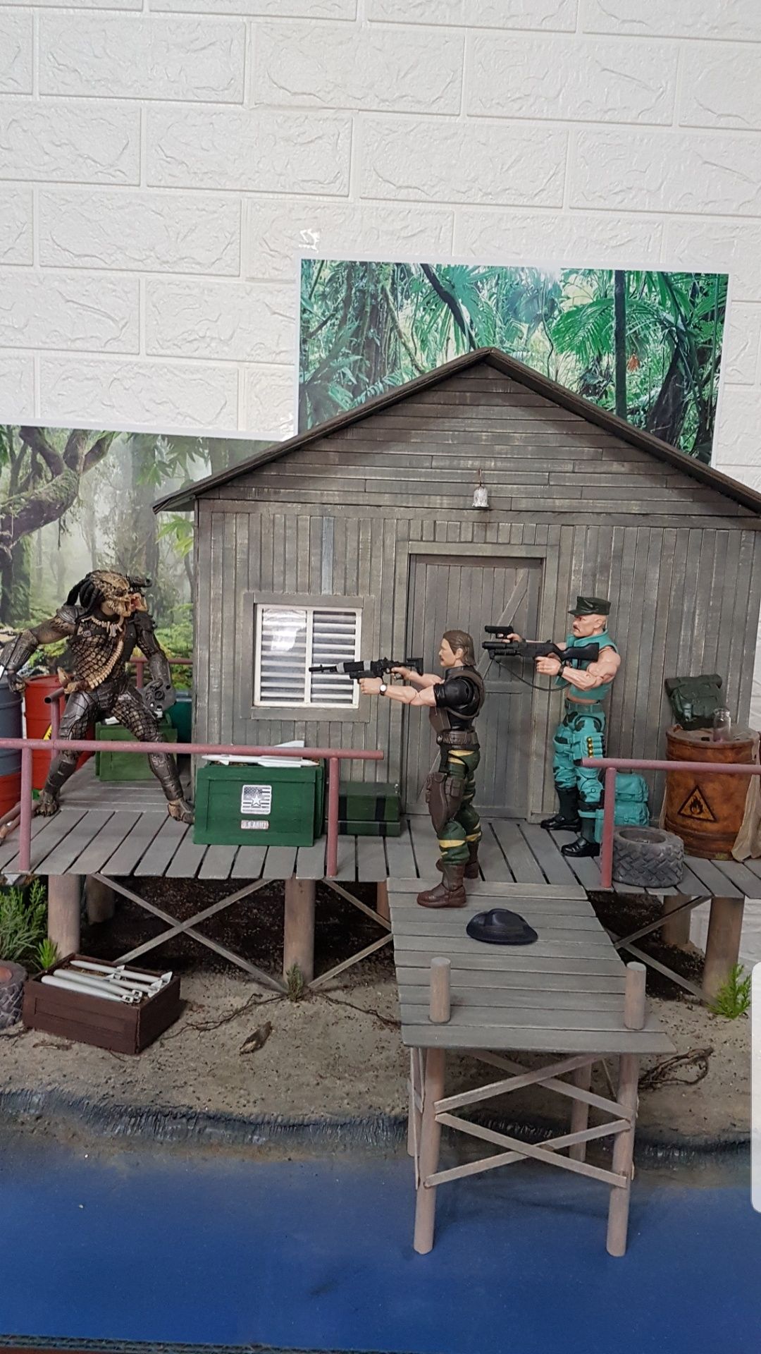 Diorama casa cu ponton