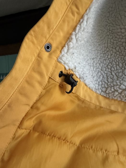 Оригинално зимно  яке Guess