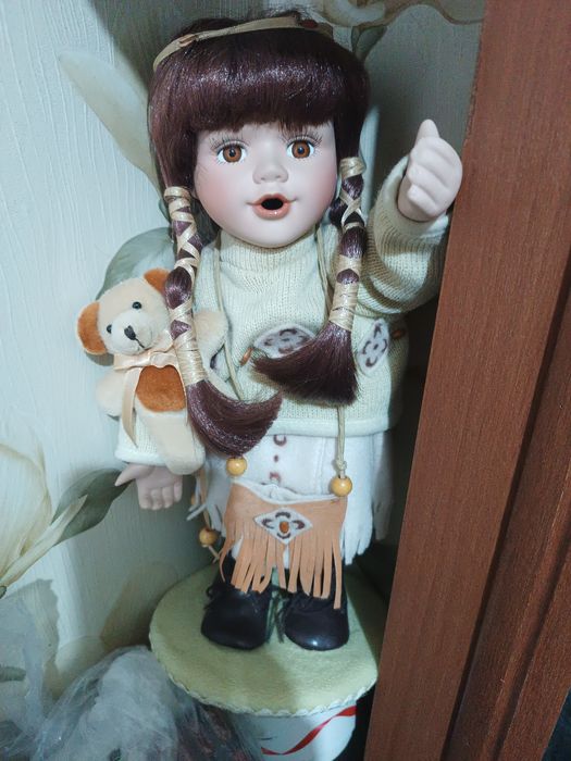 Продаю фарфоровые куклы