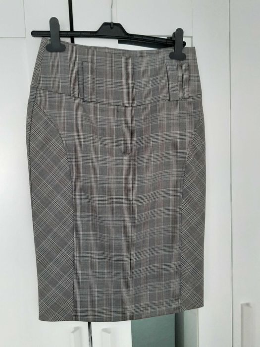 Fusta office marime 38 (pana la genunchi)